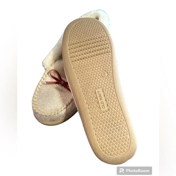 Old Navy Champagne /Rose Gold Colored Faux Fur Slippers - Picture 5 of 7